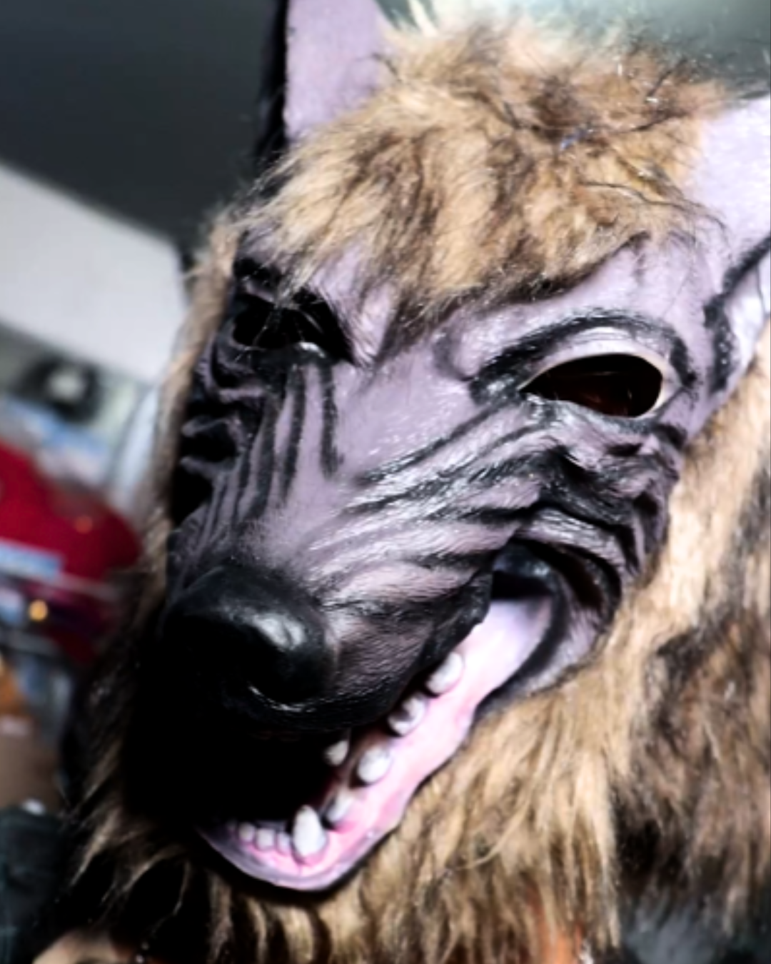 Máscara de monstro peludo para fantasias de Halloween